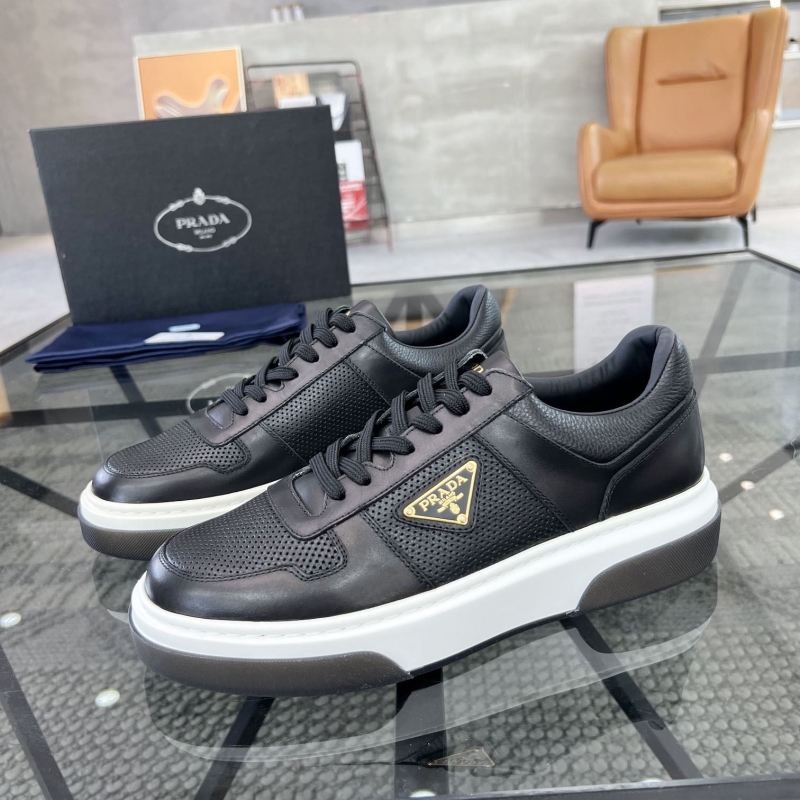 Pra*a casual shoes